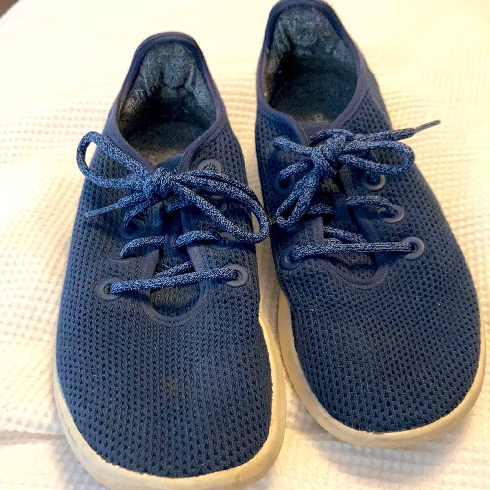 AllBirds navy tree runners